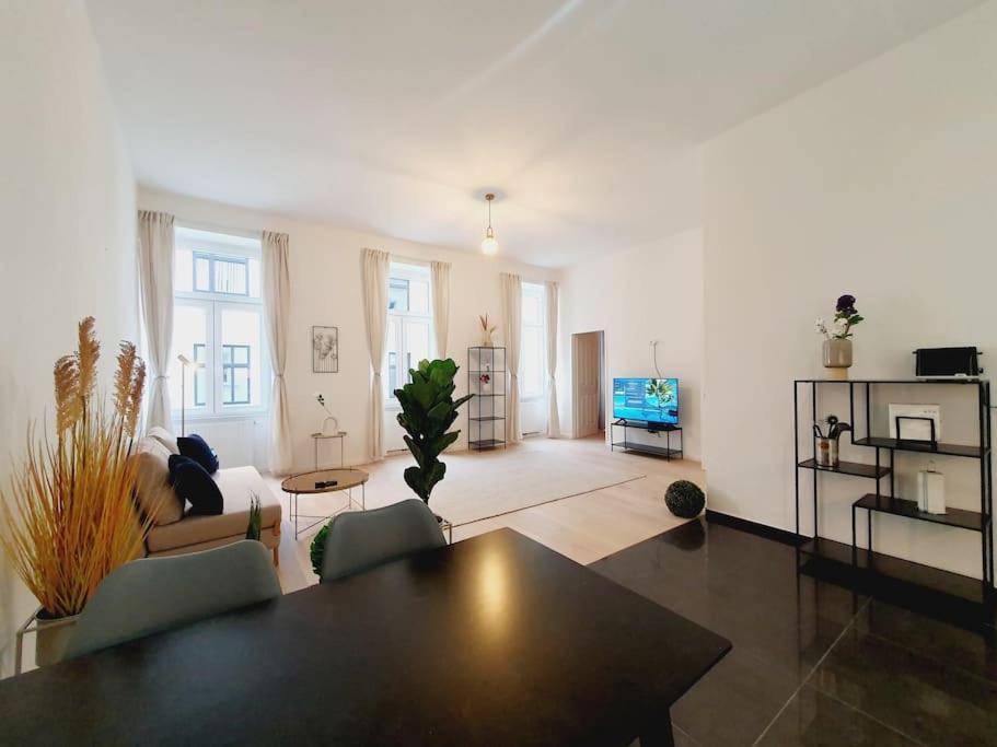 Savoir Vivre Apartments Rosinagasse Wien Exteriör bild